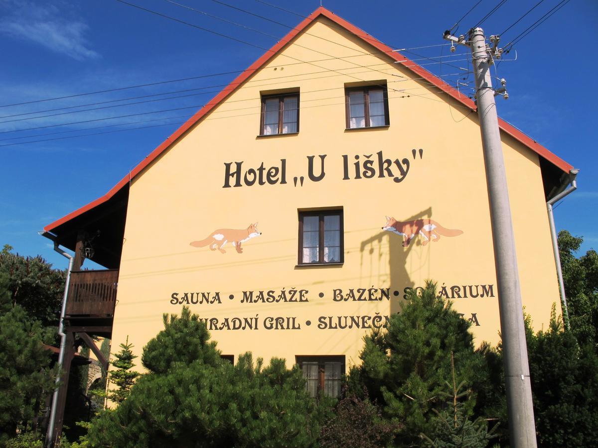 Hotel U Lisky Hostka  Buitenkant foto