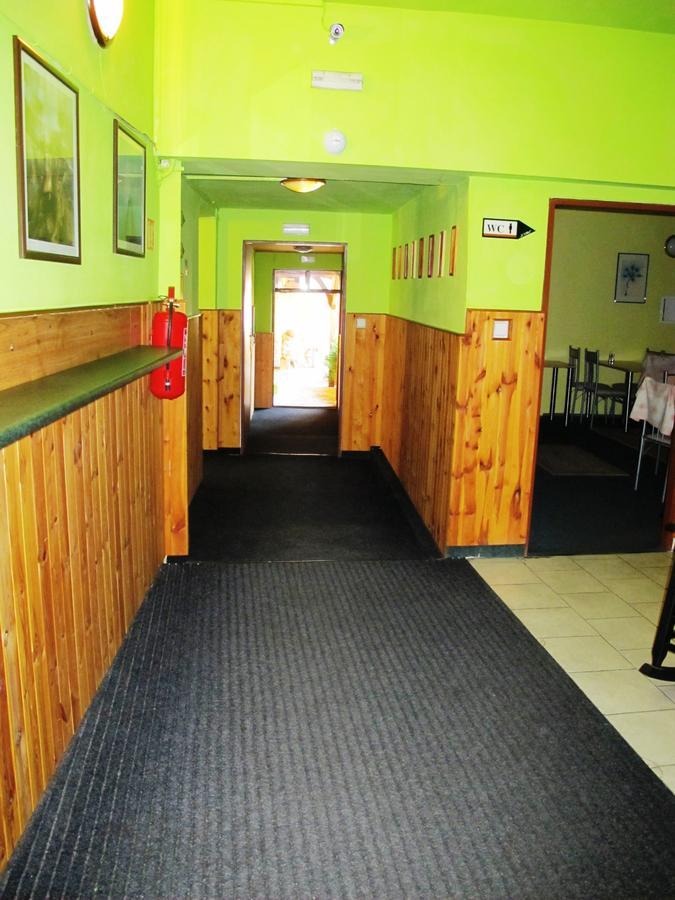 Hotel U Lisky Hostka  Buitenkant foto